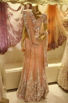 Desi Dress, Neeta Lulla, Bollywood Outfits, Indian Fashion Saree, Heavy Embroidery