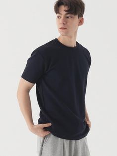 This is a casual and minimal t-shirt by PIANER that is made out of high quality and sturdy material. With distinctive mood of the design and comfortable wear, you can use it for your daily outfit.- High elasticity suitable for activities- Slim muscle fit silhouette- Small ribbed texture of the fabric Ribbed Texture, Daily Outfits, Top Outfits, Mens Outfits, Texture, Navy, High Quality, Fabric, T Shirt