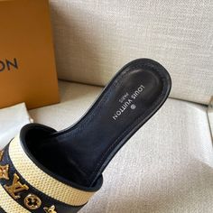 1:1 REPLICA SHOESPRODUCT DETAILSIncludes Shipping bags, dustbag sleeper, care manual, booklet, and tag. Luxury Black Flat Heel Mules, Designer Black Slip-on Mules, Designer Black Closed Toe Mules, Fancy N, Louis Vuitton Women, Lv Shoes, Lock It, Louis Vuitton Shoes, Branded Bags