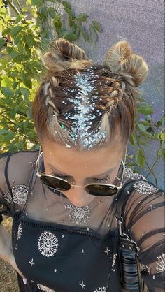 Festival Hairstyles With Glitter, Festival Hair Glitter Braids, Hairstyles For Competition Dance, Glitter Festival Hair, Whimsical Hairstyles, Dance Competition Hair, Music Festival Hair, Ibiza Hair