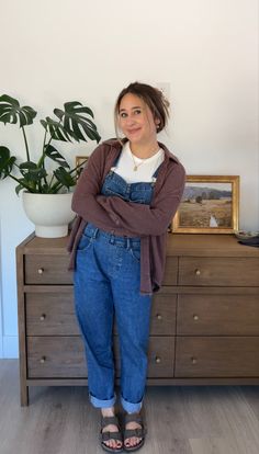 Overalls With Shacket, Waffle Shacket Outfit Women, Carhartt Jacket Outfit Women, Fall Fashion Apple Shape, Teacher Overalls Outfit, Thrifted Fall Outfits Vintage, Overall Outfit Fall, Waffle Knit Shacket Outfit, Taylin Core