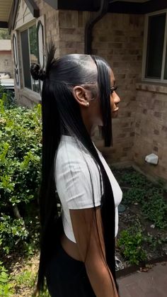 17th Birthday Hairstyles For Black Women, Spike Bun Half Up Half Down, Poney Tale Hairstyle For Black Women, Bun With Bangs Black Women, Y2k Black Hairstyles, Ponytails Black Women, Bang Hairstyles Black Women, Cute Ponytails For Black Women, Easy Down Hairstyles