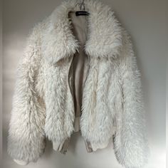 Gorgeous And Super Soft Cream Faux Fur Outerwear With Fur Trim, Luxury Cream Fur Coat, Luxury Cream Faux Fur Coat, Luxury Winter White Faux Fur Coat, Luxury White Faux Fur Coat, Teddy Jacket, Faux Fur Jacket, Fur Jacket, Cream White