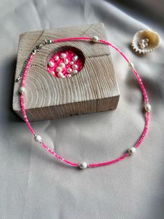 Handmade Necklace Ideas, Choker With Pearls, Diy Choker, Choker Pearl, Pink Choker, Japanese Jewelry, Chain Lock, Single Pearl, Dainty Choker