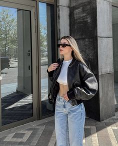 Ootd Women, Usa Outfit, Denim Outfit, Instagram Story, Ootd, Fashion Outfits, Wardrobe, Photographer, Quick Saves