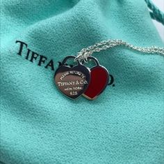 Tiffany & Co. Red Mini Double Heart Pendant Tiffany Double Heart Necklace Red, Tiffany Mini Heart Necklace, Tiffany And Co Red Heart Necklace, Tiffany Red Heart Necklace, Red Tiffany Necklace, Tifanny E Co, Tiffany & Co, Tiffany And Co Aesthetic, Colar Tiffany E Co