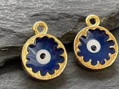 TOP QUALITY TURKISH JEWELLERY SUPPLIES PENDANTS  listing for  : 2 pcs material    : gold plated over mixed brass size            : 16 x 12mm bail dia      : 1,5 to 2mm NICKEL & LEAD FREE MADE IN TURKEY Turkish Jewellery, Pendants Gold, Turkish Jewelry, Evil Eye Charm, Blue Plates, Jewelry Supplies, Evil Eye, Gold Pendant, Good Luck