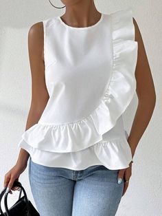 SHEIN Privé Blusa sin mangas casual de verano con dobladillo de volantes y unicolor | SHEIN USA Sew Blouse, Blouse Tutorial, Sewing Blouses, Fashion Tops Blouse, Traje Casual, Trendy Fashion Tops, Fall Fashion Outfits, Mode Inspiration, White Casual