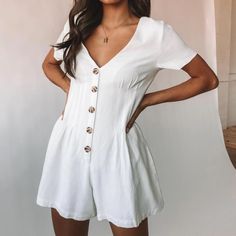 Nwt Princess Polly White Adi Romper- Wrinkly Because It’s Been In Storage. Never Worn Or Washed. Will Add More Pictures Later. Super Cute, Bought For My Bridal Shower But Ended Up Wearing Something Else. Make Me An Offer! White Playsuit, Creation Couture, White Romper, White Dress Summer, Mode Inspo, Ladies Dress Design, Mode Inspiration, Playsuit, Spring Outfits