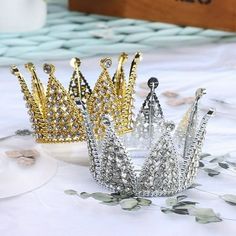 Crown Cake Topper Crystal Pearl Tiara Kids Hair Ornament Birthday Party Supplies Description: 100%Brand New and High Quality Color: gold, silver Material: ABS Size: About 9*9*6cm This is a premium cake decor crown and cute crown hair accessory. You can buy it as a good gift for your female friends or your girls. It is suitable for party cake decoration. You can use this crown for cake decor! It is definitely looks gorgeous. Exquisite craftsmanship enhances its quality and grade, unlike the plast 6 Birthday Party, Crown Cupcake Toppers, Crown Cake Topper, Fairy Birthday Cake, Ballerina Cake Topper, Birthday Party Images, 6 Birthday, Glow Jewelry, Happy 6th Birthday