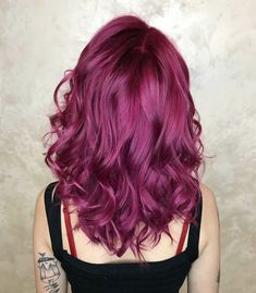 2 Tone Hair With Bangs, Berry Hair, Dark Fuchsia Hair, Red And Purple Hair, Magenta Curly Hair, Mint Hair Color, Long Magenta Hair