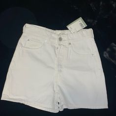 White Button Down Jean Shorts White High Waist Bottoms With Button Closure, White High-waist Bottoms With Button Closure, High Waist White Bottoms With Button Closure, White High Rise Bottoms With Button Closure, Chic High Waist Shorts By H&m, H&m High-waisted Shorts For Summer, Trendy H&m Bottoms For Day Out, H&m Cotton Bottoms With Short Length, H&m Cotton Bottoms In Short Length