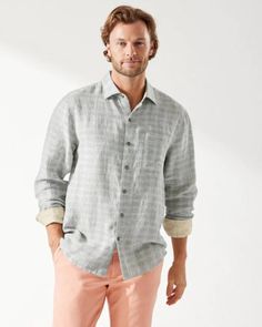 Tommy Bahama knows how to elevate an outfit. Perfect for any style from unbottoned by the water or layered in the fall. Mens Shirt Refashion, Island Lifestyle, Island Life Style, Coastal Style, Tommy Bahama, Preppy Style, Linen Shirt, Shirt Online, Casual Chic