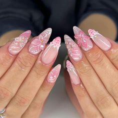 💖 Pink Butterfly Dreams Press-On Nails | Handcrafted Elegance for Every Occasion 💖 Transform your nails into a work of art with our Pink Butterfly Dreams Press-On Nail Set. These stunning handmade nails combine the elegance of soft pink tones, 3D butterfly accents, and delicate floral designs to create a look that's perfect for any special occasion or everyday glamour. 🌸✨ 🌟 Key Features & Highlights: 3D Butterfly & Floral Art: Each nail features exquisite 3D butterfly accents and hand-painted floral details, designed to make a bold and elegant statement. 🦋🌺 Soft Pink Glamour: Subtle pink tones with hints of shimmer and pearl accents create a sophisticated and romantic look. Perfect for weddings, proms, or date nights! 💕 Long Stiletto Shape: Designed in a flattering stiletto shape to Champagne Almond Nails, Vacation Almond Nails, Vacation Nails Pink, Pink Vacation Nails, Nails Kurz, Uni Nails, Nail 2024, Summery Nails, Girly Acrylic Nails