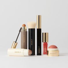 Merit 5 Minute Morning, Best Makeup Routine, Merit Makeup, Must Have Makeup Products, Morning Line, Merit Beauty, Winter Favorites, Smudge Proof Mascara, Minimalist Skincare