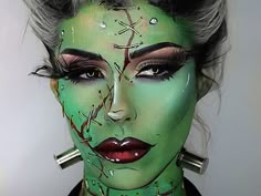 Scariest Halloween Costumes, Scary Women, Holloween Makeup, Halloween Makeup Diy, Mehron Makeup, Amazing Halloween Makeup