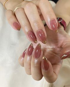 Gel X Nails Fall, Nail Polos, Nailart Simple Elegant, Nail Art Coklat, Nail Art Simple Elegant Natural, Latest Nail Extensions Designs, Nail Art Simple Elegant Classy, Desain Nail Art, Nail Art Nude