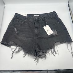 Forever 21 Retro High Rise Jean Short Brand New Size 27 Black Jean Shorts For Spring Day Out, Casual Black Bottoms From Forever 21, Forever 21 High Waist Black Shorts, Forever 21 Black Bottoms For Spring, Forever 21 Black Summer Bottoms, Jean Short, High Rise Jeans, Jean Shorts, Forever 21