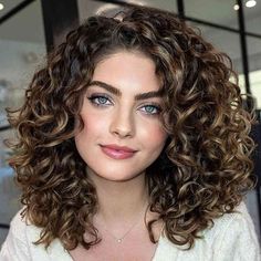 53 Lovely Dark Brown Hair with Highlights for 2024 Curly Hair 2023, Layered Curly Haircuts, Natural Curly Hair Cuts, Medium Length Curly Hair, Medium Curly, Colored Curly Hair, Medium Curly Hair Styles, Haircuts For Curly Hair