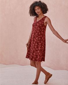 This swingy tank dress (with pockets!) goes solo on warm days or with a jacket on cool nights. Supersoft in jersey-knit TENCEL Lyocell with a hint of stretch for a just-right fit. Relaxed fit. A-line silhouette. V-neckline. Sleeveless. Button front. Side-seam pockets. Above-knee length. TENCEL Lyocell/elastane. Women's button front knit tank dress by Garnet Hill. Cheap Sleeveless Cotton Sundress, Casual Tank Dress At Affordable Price, Petite Dresses Casual, Casual Dress Women, Knit Tank Dress, Garnet Hill, Large Dress, Knit Tank, Knit Tanks