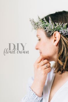 How to Make a Flower Crown - Simple DIY Flower Crown Tutorial Gladiolus Wedding Flowers, Diy Flower Crown Tutorial, Simple Flower Girl, Make A Flower Crown, Flower Crown Tutorial, Flower Head Piece, Crown Tutorial, Flower Girl Hair Accessories, Niagara Wedding