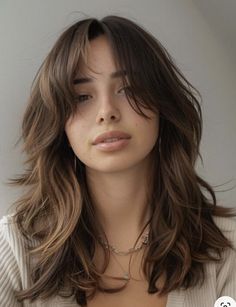 Wolfcut Hair With Curtain Bangs, Middle Hair With Bangs, Hair Cuts With Curtain Bangs Wavy, Long Layered Shag Haircut Curtain Bangs, Layered Hair With Short Curtain Bangs, Over Shoulder Haircut, Cut With Bangs, Mid Length Hair With Layers Curtain Bang