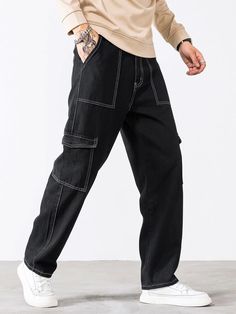 Men Contrast Stitching Cargo Jeans | SHEIN UK Loose Jeans Outfit, Cargo Pants Outfit Men, Celana Kargo, Jeans Outfit Men, Pants Outfit Men, Denim Cargo Pants, Cargo Pants Outfit, Jean Large, Black Cargo Pants