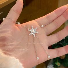 Color: Snowflake Necklace, Snowflake Earrings Category: Necklace Material: Zinc Alloy Fashion Element: Snowflake Style: Affordable luxury style Necklace Snowflake, Snowflake Jewelry, Snowflake Necklace, Snowflake Earrings, Luxury Necklace, Sweater Chain, Long Sweater, Necklace Women, Copper Earrings