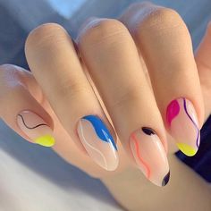 Nail Art Ombre Glitter, Subtle Nail Art, Elegant Touch Nails, Retro Nails, Romantic Nails, Nail Art Designs Videos, Nail Art Hacks