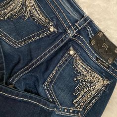 These Are New! Dark Wash Blue Jeans Beautiful Embellished Pockets! Bedazzled Pocket Jeans, Bedazzled Jean Pockets, Jeweled Jeans, Jean Pocket Designs, Bedazzled Jeans, Bling Jeans, Jean Pockets, Star Jeans, Miss Me Jeans