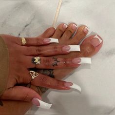 @samariajdavis_ Acrylic Toe Nails, French Tip Acrylic Nails, Dope Nail Designs, Acrylic Nails Coffin Pink, Long Square Acrylic Nails, Bling Acrylic Nails