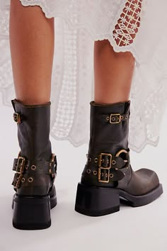 Cosmic Warrior, Oasis Shoes, Motorcycle Boots Outfit, Shoe Guide, Upcoming Fashion Trends, Jeffrey Campbell Boots, Buckle Boot, December 01, Funky Shoes