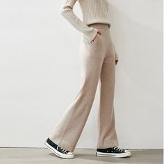 With a flattering high waist and a wide-leg design, these pants provide the perfect blend of sophistication and comfort. 💃🏼 #FashionStatement #LuxuryLounging #CashmereLove #cashmerepants #cashmere #cashmeresweater #cashmerehoodie #cashmerescarves #lanificiocolombo #spring Cashmere Hoodie, Sport Fashion, Cashmere Sweaters, Apricot, Elastic Waist, Cashmere