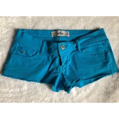 Hollister Jean Short, Size 3! Never Worn! Mid-rise Blue Shorts For Beach, Hollister Clothes, Hollister Jean Shorts, Jean Short, Hollister Shorts, Hollister, Jean Shorts, Color Blue, Womens Shorts