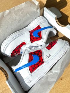 Get in on the action with these Spiderman shoes! 🕷️🕸

Let your little one enter the world of superheroes with our custom-made Spiderman shoes! These cute and comfortable shoes are designed to let little ones shine in the style of their favorite web-slinger. They are also a fun idea as gifts. Spiderman Custom Shoes, Nike Air Force 1 Kids, Sneakers Painting, Spiderman Shoes, Sneaker Painting, Spiderman Venom, Web Slinger, Shoes For Boys, Custom Shoes Diy