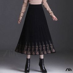 Elegant Long Dress with Thick Skirts and Intricate Embroidery Brocade Pattern, Elegant Embroidery, Flowing Dresses, Elegant Dresses Long, Floor Length Dresses, Embroidery Dress, Type A, Types Of Skirts, Flare Skirt