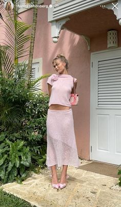 Comfy Summer Outfits, Summer Outfits 2024, Best Version Of Yourself, Beat The Heat, Mode Inspiration, Spring Summer Outfits, Outfits Casuales, Spring Summer Fashion, The Heat