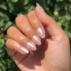 Starfruit Shimmer Gloss Shimmer Gel Nails, Shiny Nail Polish, Shimmer Bridal Nails, Shimmer Neutral Nails, Neutral Nails Shimmer, Champagne Shimmer Nails, Cream Shimmer Nails, White Shimmery Nails, Shimmery Nails