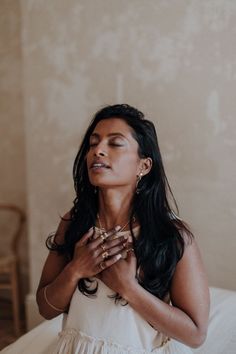 How to Direct Clients to Communicate Emotion in Their Branding Photoshoot blog. woman with hands on chest and eyes closed. Spiritual Photos, Yoga Photoshoot, Meditation Scripts, Yoga Branding, Business Photoshoot, Branding Photoshoot Inspiration, Headshot Photography, Shooting Photo