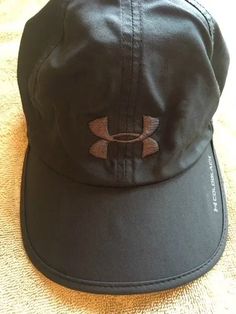 How To Clean a Baseball Cap (Super Easy) - Frugally Blonde Washing Baseball Hats, Clean Baseball Caps, Diy Projects Gifts, How To Wash Hats, Gold Investments, Household Cleaning Tips, Ball Cap, Sweater Blouse, Baseball Caps