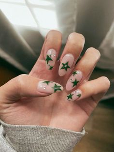 Nails For Winter 2023, Nails For Winter, Star Nail Designs, Shoot For The Stars, Dark Green Nails, December Nails, Green Nail Art, Nagel Inspo, Star Nails