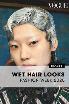 Haare im Sleek Look gehörten bereits vergangenes Jahr zu den Trendfrisuren, sowohl bei Models wie Kaia Gerber, als auch auf den internationalen Laufstegen. In der Galerie zeigen wir Ihnen, wie aufregend der Wet Hair-Look 2020 getragen wird. #vogue #beauty #frisuren #haare #hair #styling #wet #sleek #look #fashionweek #2020 #runway #laufsteg #model Wet Hairstyles, Caroline Von Monaco, Half Bun, 2020 Runway, Kaia Gerber, Wet Hair, Sleek Look