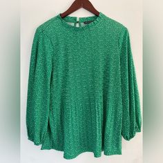 Super Soft Women’s Blouse. Like New Condition - Never Worn. It’s Gorgeous. Perfect To Dress Up A Pair Of Jeans Or For Work. Green Viscose Blouse For Work, Green Viscose Workwear Blouse, Spring Green Viscose Blouse, Green Long Sleeve Viscose Top, Green Viscose Long Sleeve Top, Pleated Sleeves Blouse, Crinkle Top, Overlay Blouse, Pleated Sleeves