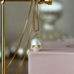 Pearl Skull, Carved Pearl, Gothic Pendant, Rainbow Jewelry, Jewelry White, Skull Necklace, Skull Pendant, Jewelry Lookbook, Gothic Jewelry