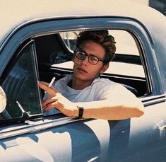 Men’s Glasses Aesthetic, James Franco Aesthetic, James Franco 90s, 90s Type Pretty, Men In The 90s, James Dean Glasses, Dilfism Aesthetic, Cadence Core, Don Murray