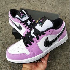 Air Jordan 1 Low SE "Violet Shock" Purple Custom Sneakers For Light Sports, Custom Purple Sneakers For Light Sports, Lavender Low-top Sneakers For Streetwear, Purple Low-top Skate Shoes For Streetwear, Purple Low-top Skate Shoes, Purple Low-top Sneakers With Speckled Midsole, Air Jordan Sneakers, Beach Design, Air Jordan 1 Low