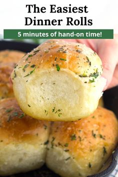 the best dinner rolls 5 minutes of hand - on time, with text overlay