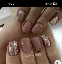 Nude Nails With Glitter, Ongles Beiges, Prom Planning, Prom Nail Designs, Bridal Nails Designs, Unghie Sfumate, Glitter Gel Nails, Pretty Nail Art Designs, Wedding Nails Design