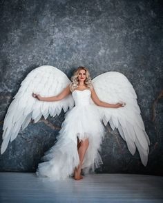 Angel Wings White Costume Adult Halloween Christmas Cosplay Attention! Wings are not feathers!! This material is isolon!! The material is not afraid of moisture, it can be washed with a damp cloth. Wear it like a backpack!! The wings are 160-170 cm long. Weight is about 1 kilogram. Soft and mobile. Perfect for maternity photo sessions, costume parties, dance groups, theaters, etc. The wings are made of light air porous material. Attention, these are not feathers!! The material is durable, hypera Angel Halloween Dresses, Womens Christmas Angel Costume, Angel Dress Plus Size, Luxury White Costumes For Costume Party, Luxury White Costume For Costume Party, Light Up Costume Wings, Cheap Fitted White Costume, Angel Wings Christmas Lights, Pattern For Angel Costume