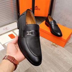 Black Loafers Men, Stylish Shirts Men, Nigerian Men Fashion, Driving Shoes Men, Black Men Fashion Swag, Mercedes Models